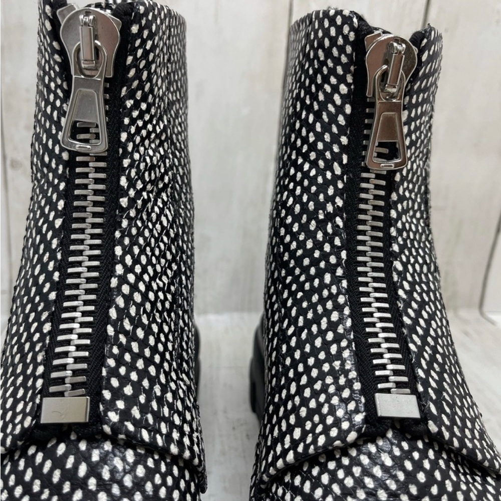 Rag & Bone Shiloh Zip Combat Boot Black/White size 6.5